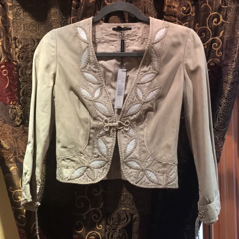 Stunning Elie Tahari Jacket !